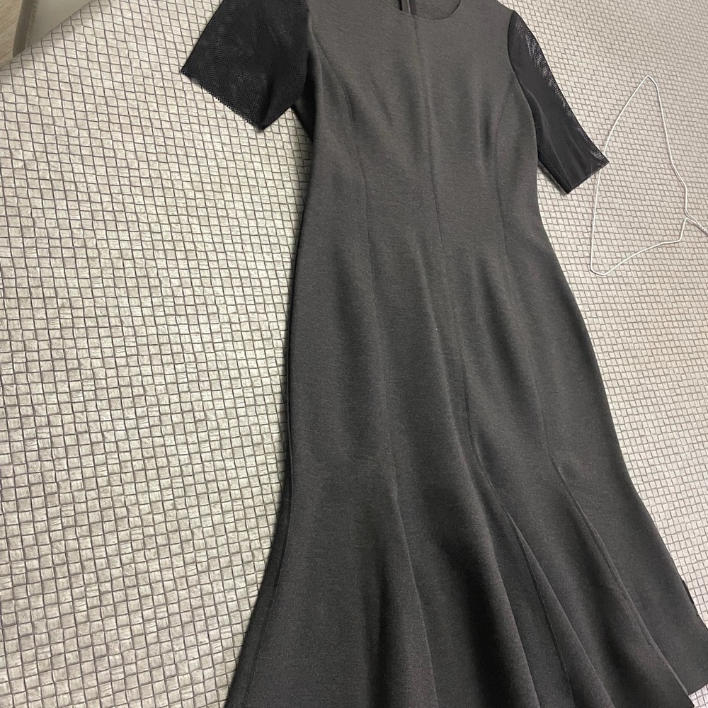 Beautiful dress Elite Tahari size 6 dark gray with the short black nett sleeves